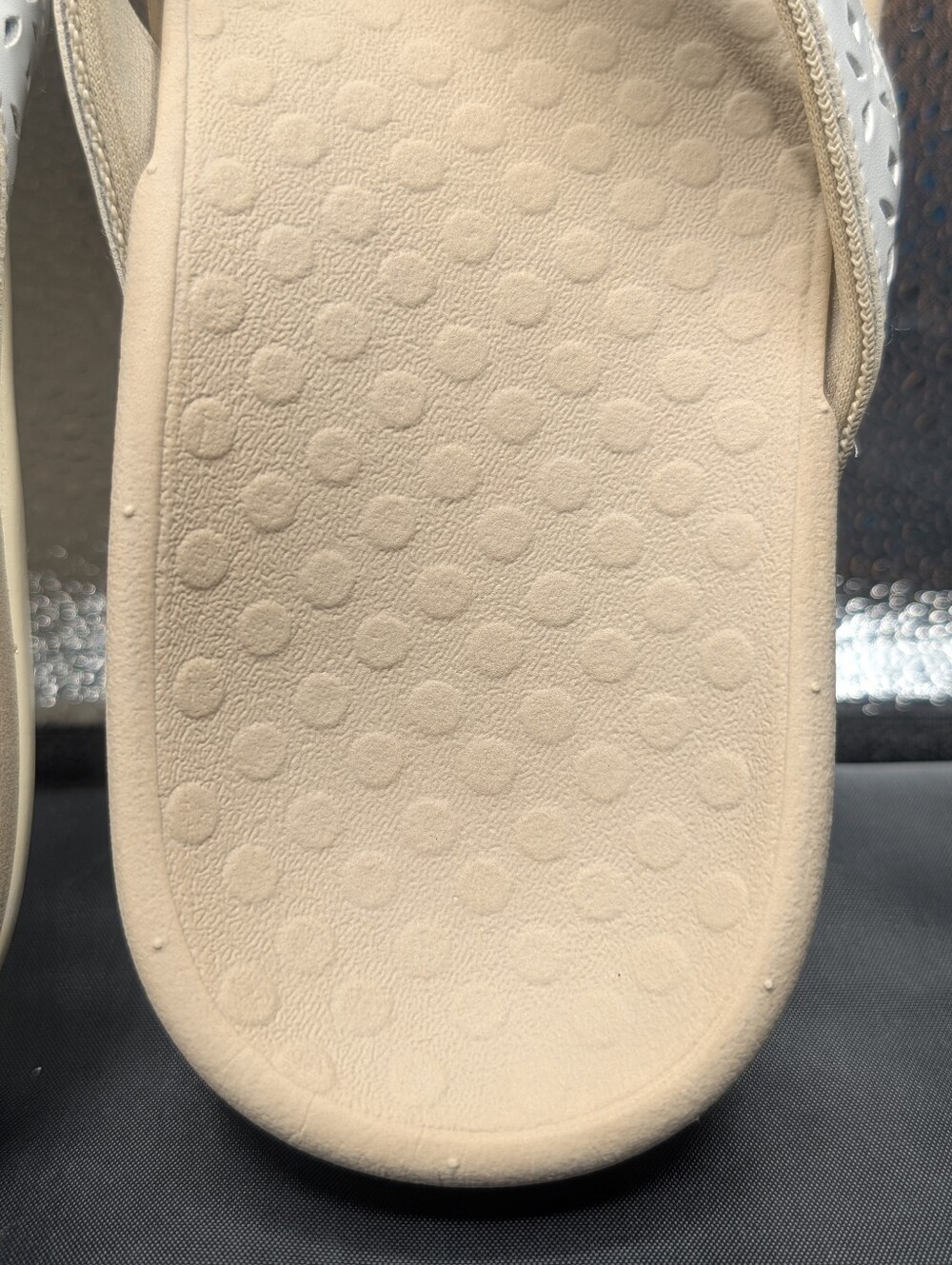 Vionic Women's Casandra Flip Flops White Leather - Picture 8 of 12